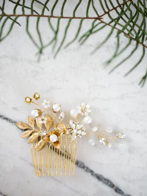 Rachel — Emma Katzka | bohemian + glamorous bridal accessories display picture 3