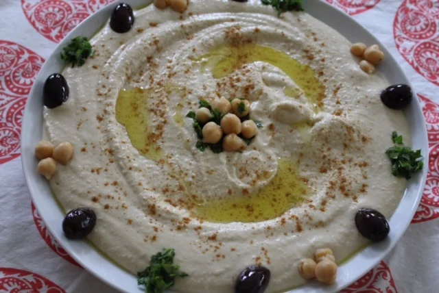 Medz Mama Lucy's Hummus