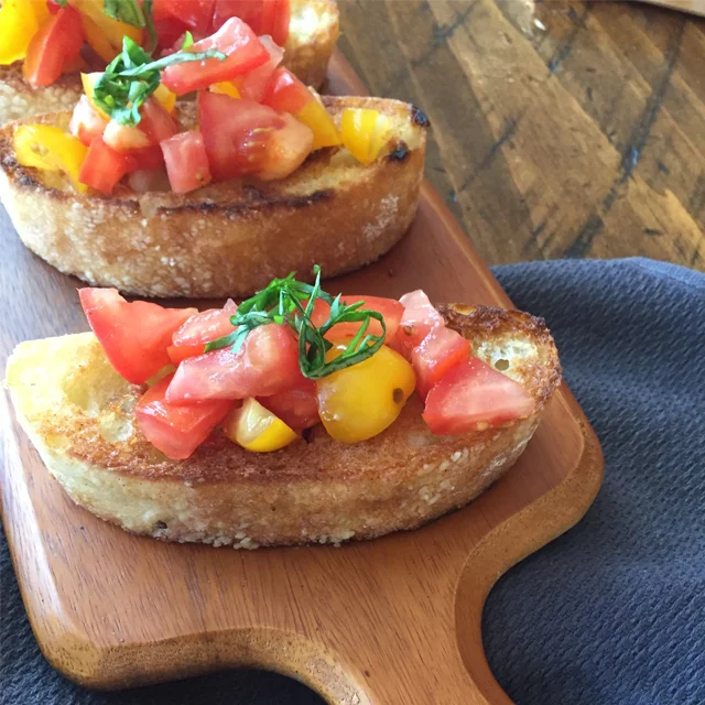 Social Saturday: Anna's Heirloom Bruschetta