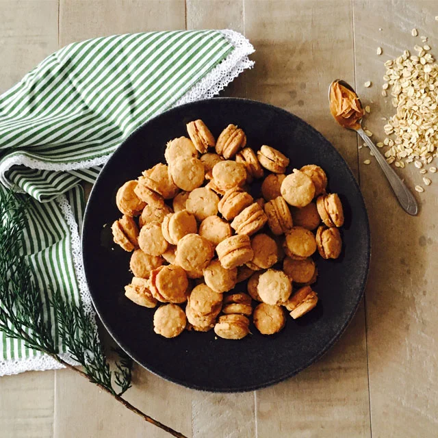 Five Days of Christmas Cookies (DAY 2): Peanut Butter Crème’wiches