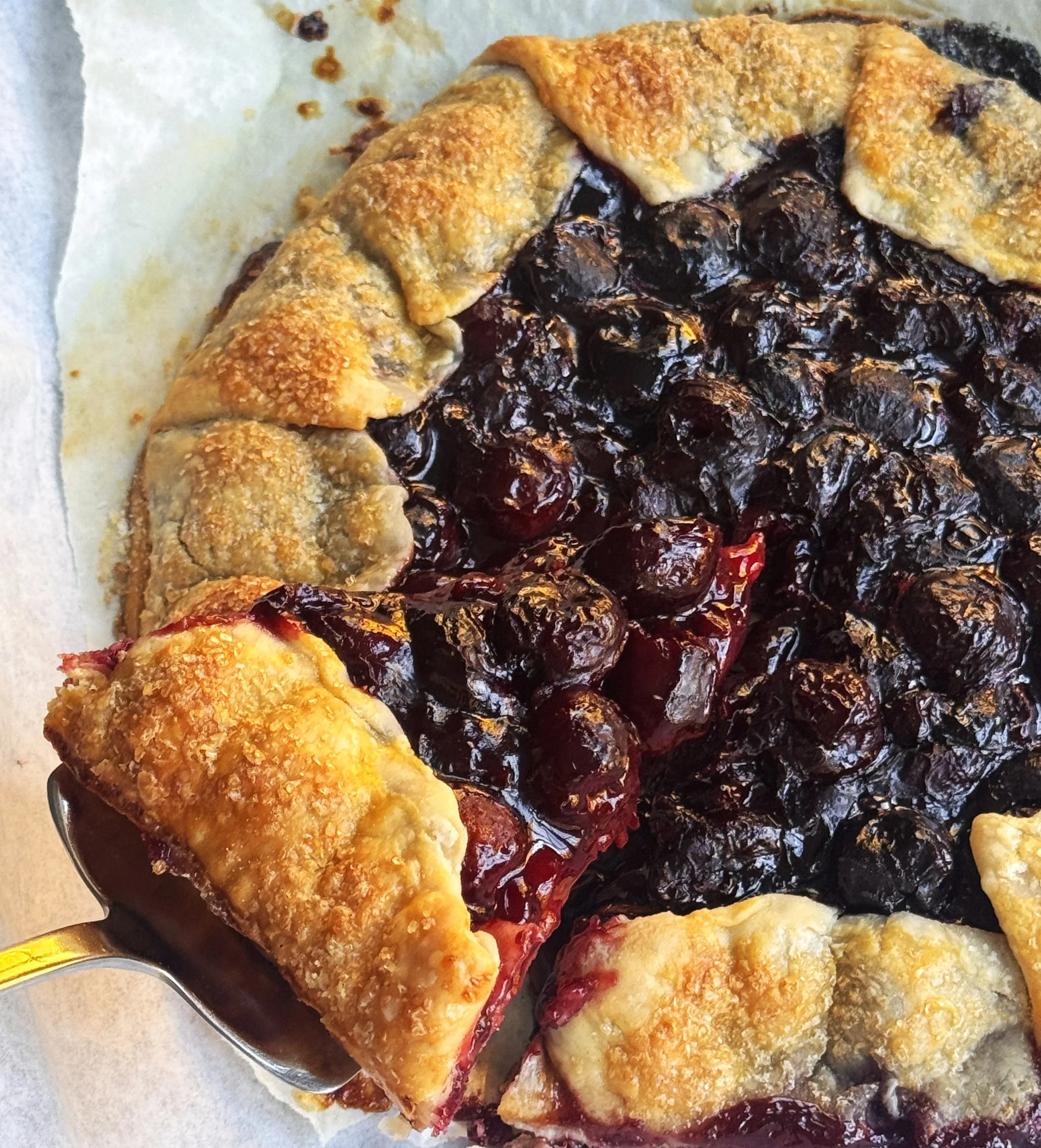 cherry crostata