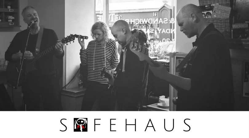 S A F E H A U S-4.jpg
