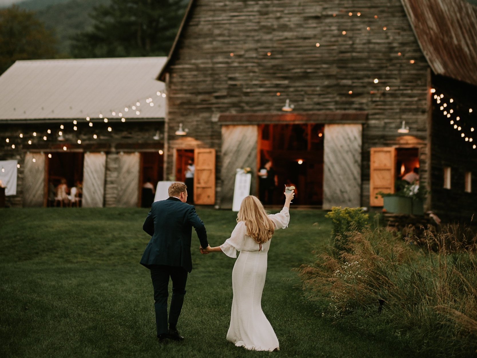 Late Summer Hayfield Wedding // Hayfield Catskills