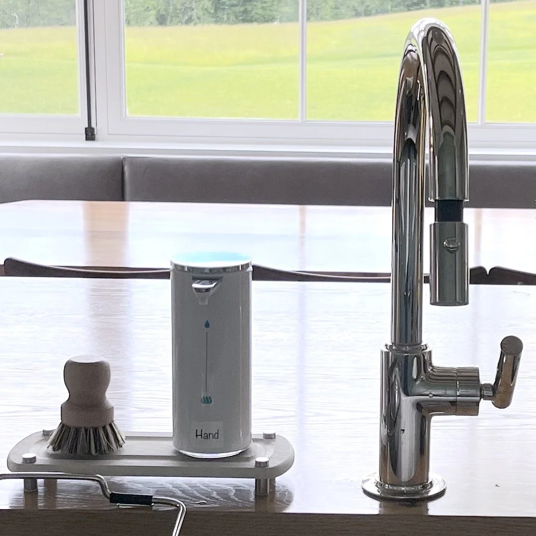 Sink in wood counter with instant dry sink tray