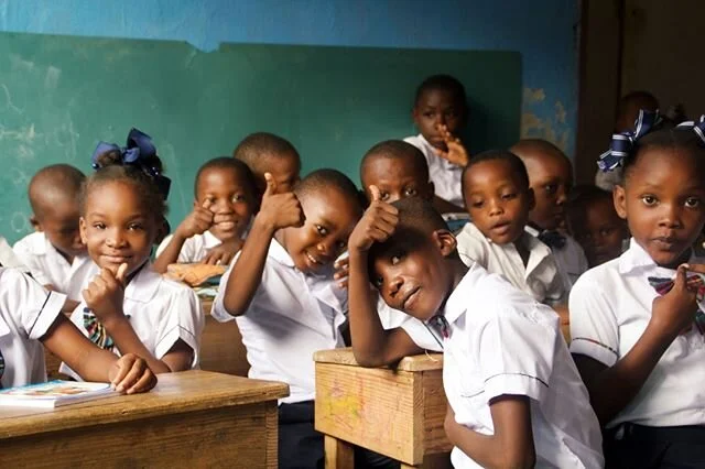 #ThrowbackThursday Our future leaders from our mission trip in Cap-Haitian, Haïti! A big thumbs up for them! 👍🏾 📸Shot by: @lowwkeydeee