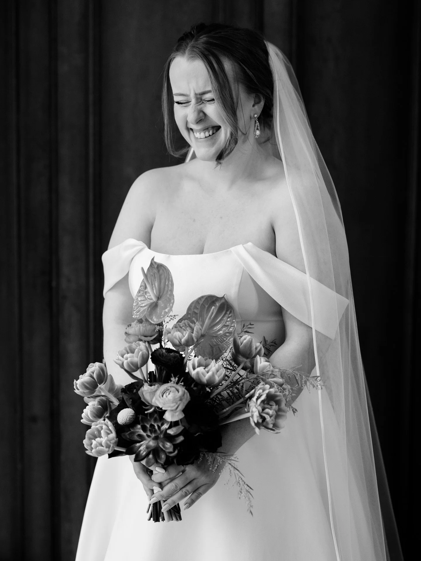 Book meg hvis dere &oslash;nsker en god blanding av de planlagte bildene dere har dr&oslash;mt om og ekte f&oslash;lelser 🩷 De sm&aring; &oslash;yeblikkene hvor nervene kribler, t&aring;rene triller eller latteren runger. Jeg &oslash;nsker at dere s