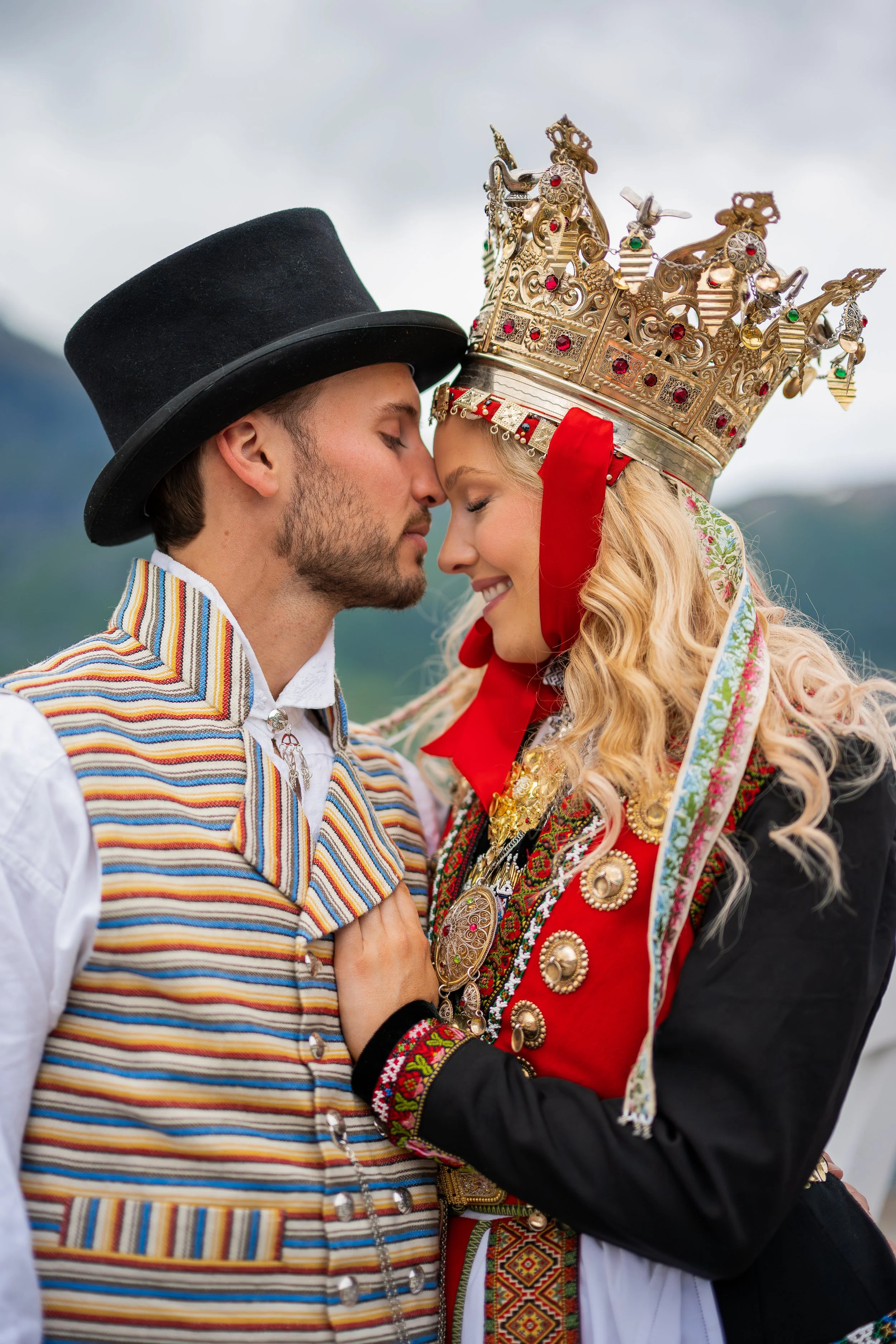 Bryllupsfotograf og frierifotograf i Bergen, Ida Dagsdotter Hefte hos Vevra Media. Bryllupsfoto, frieri, Destination Weddings, Elopements.