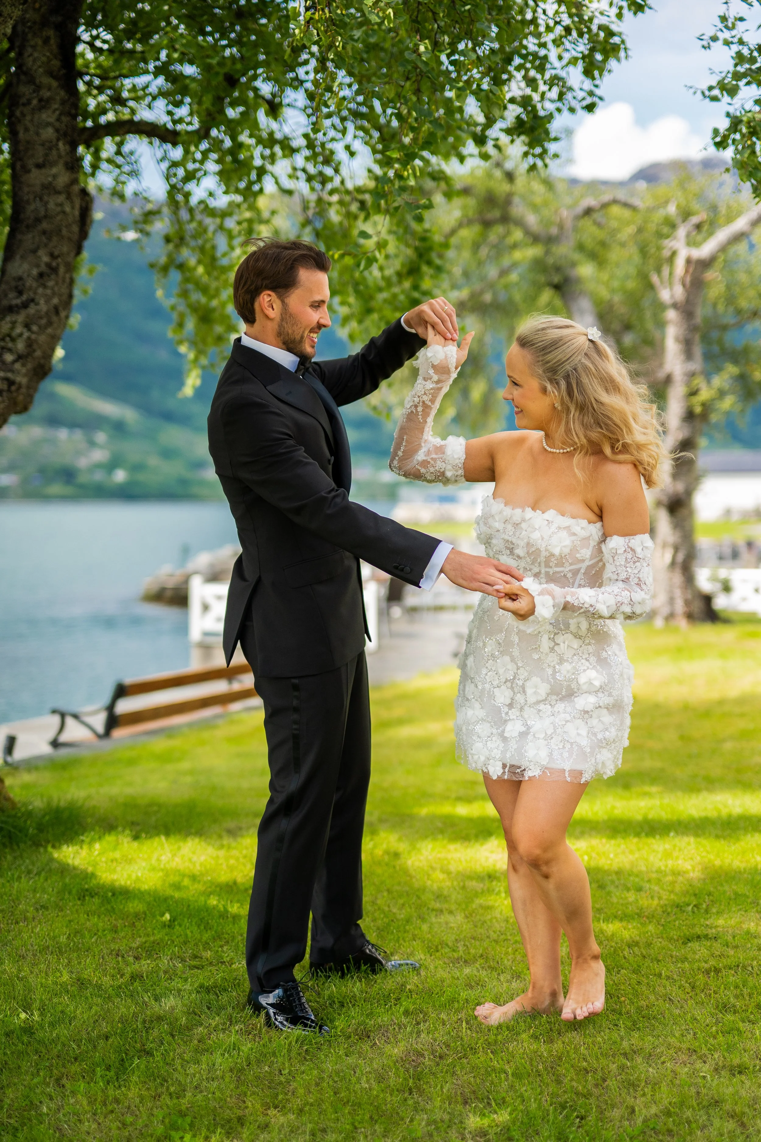 Bryllupsfotograf og frierifotograf i Bergen, Ida Dagsdotter Hefte hos Vevra Media. Bryllupsfoto, frieri, Destination Weddings, Elopements.