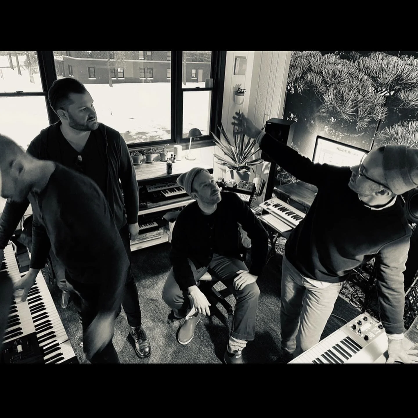 Media — Bronze Radio Return