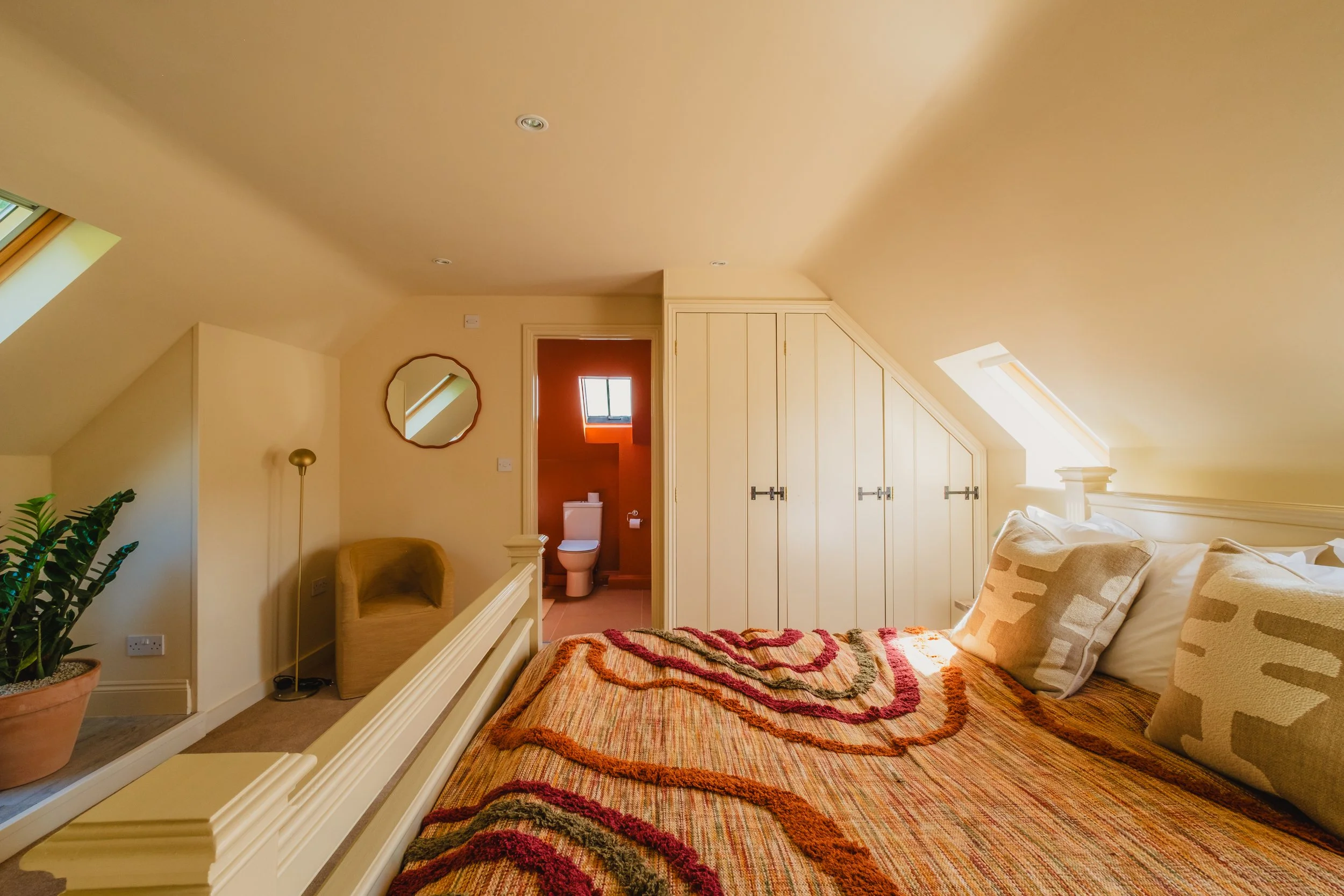 Oak cottage upstairs bedroom 2.jpg