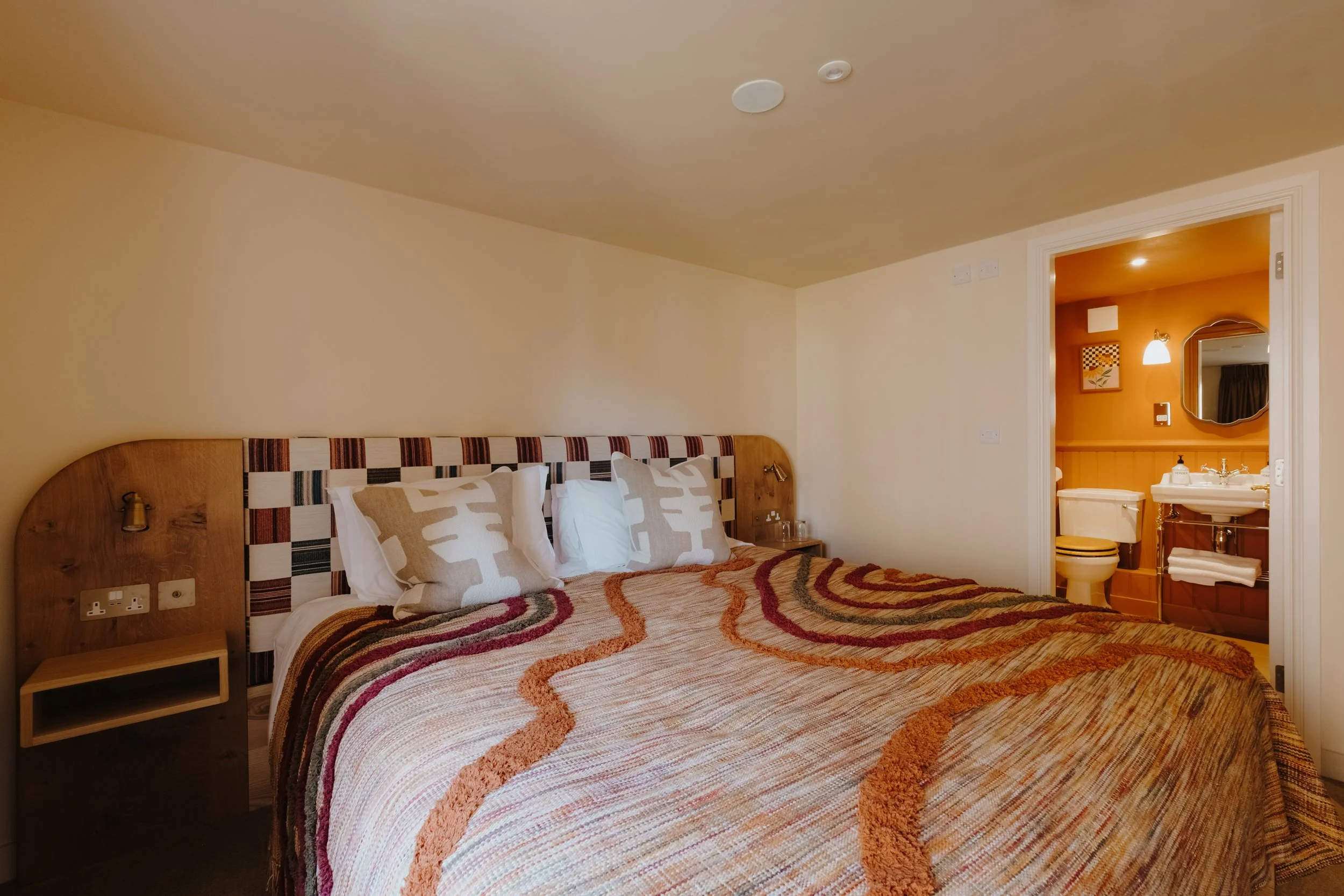 Ash Cottage En-Suite Bedroom - Crafted at Powdermills - Euan Bakers.jpg