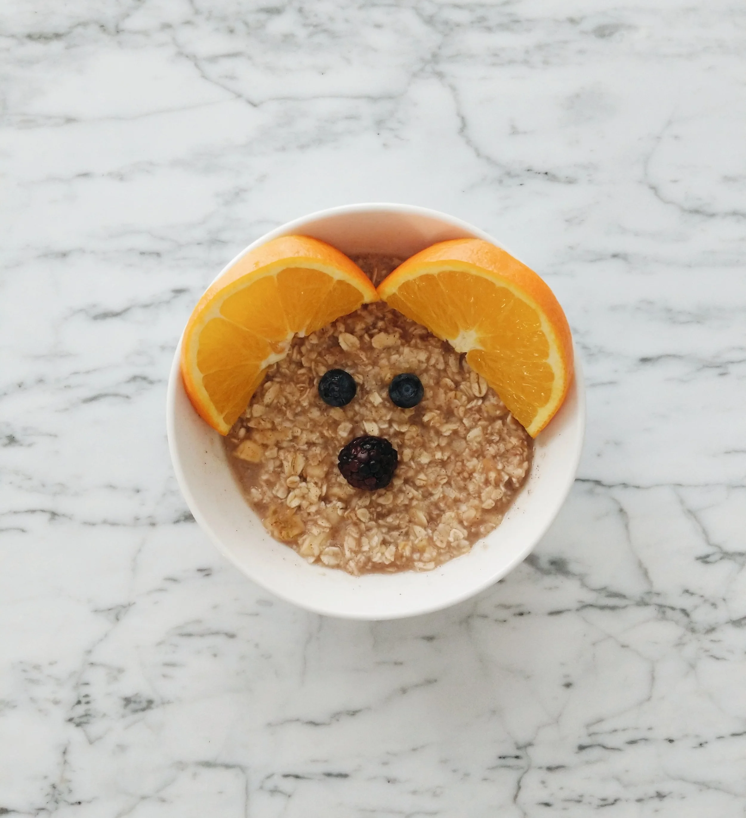 missjesscraven-toddlerbreakfast-oatmeal.jpg