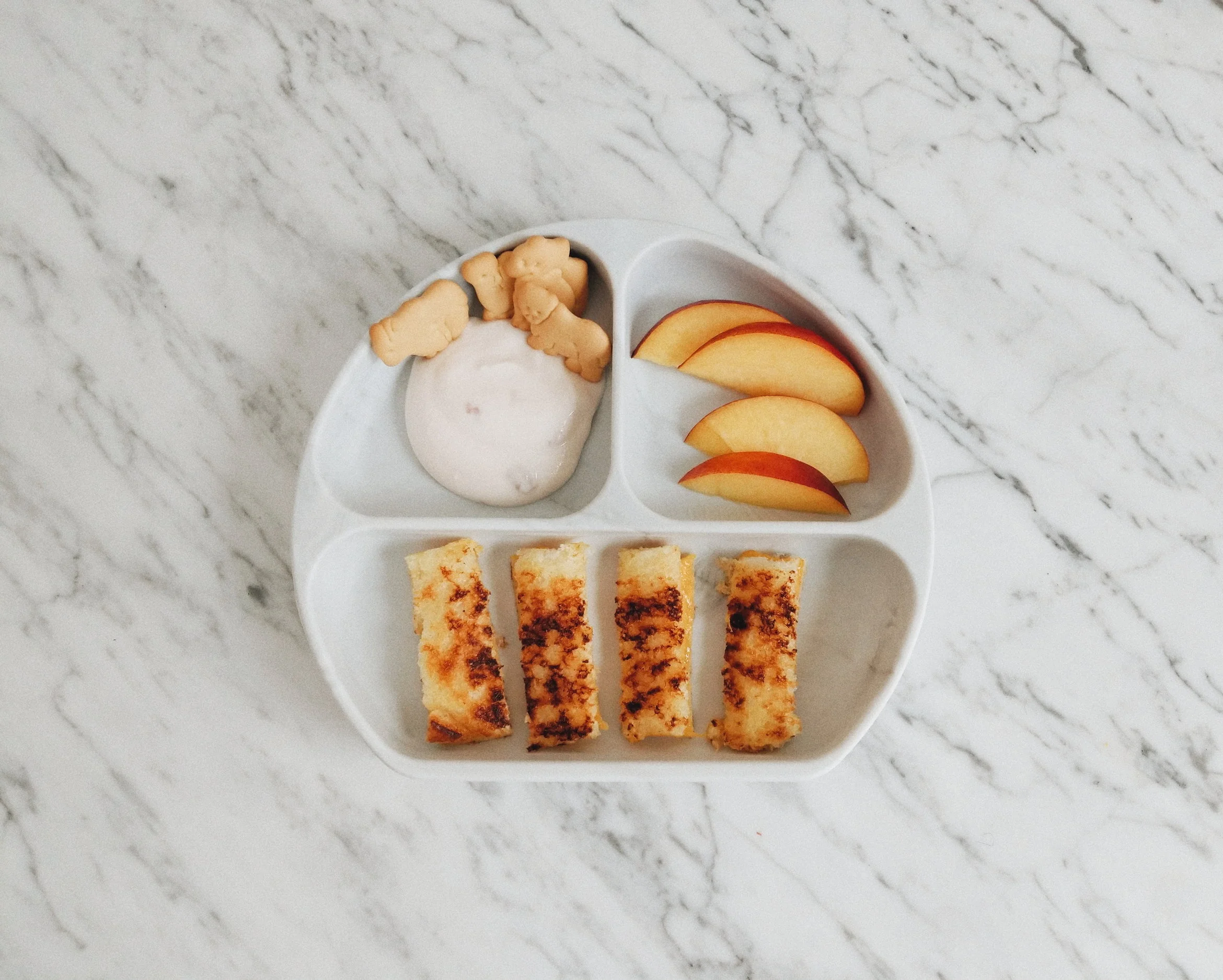 missjesscraven-toddlermeals-grilledcheese.jpg