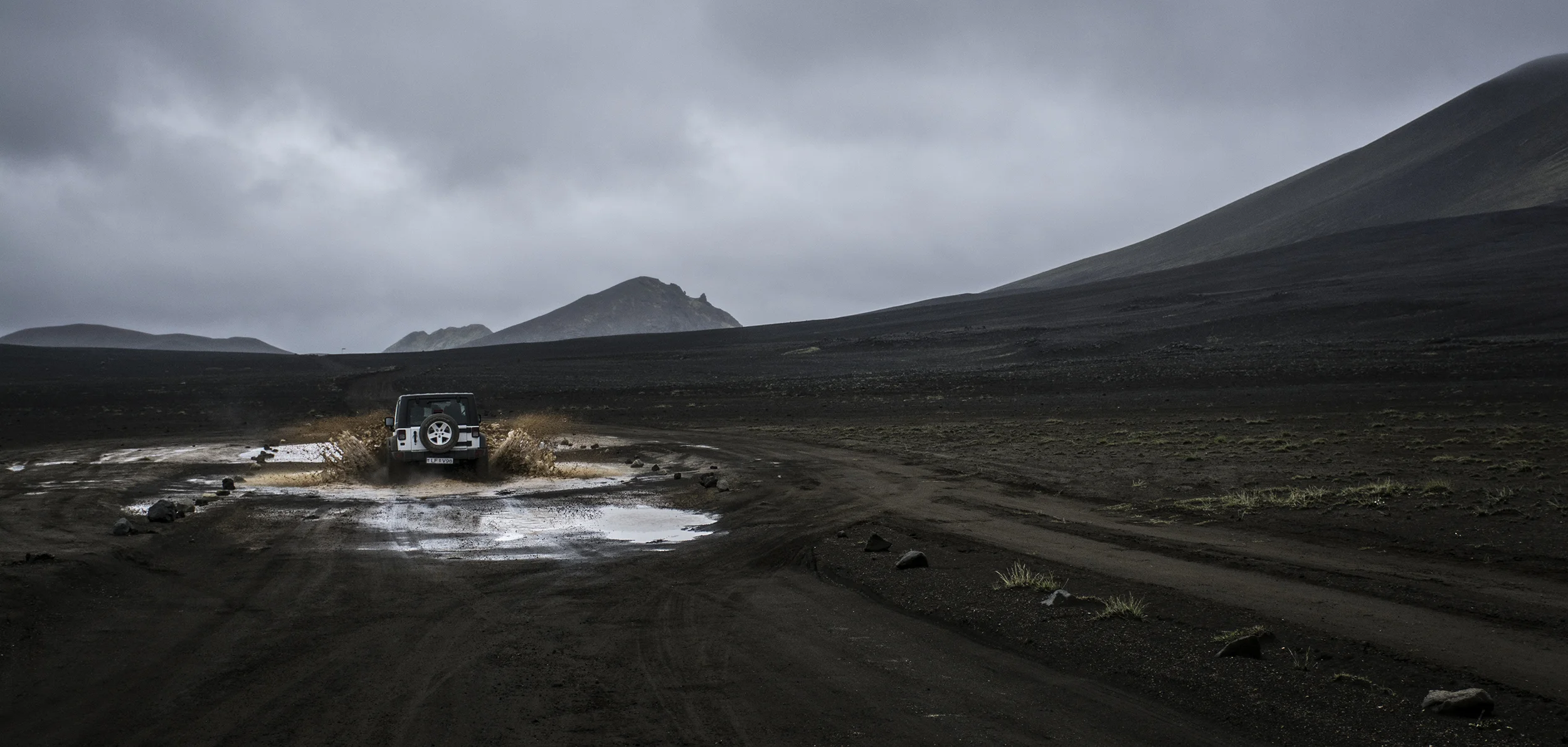 jeep iceland.jpg
