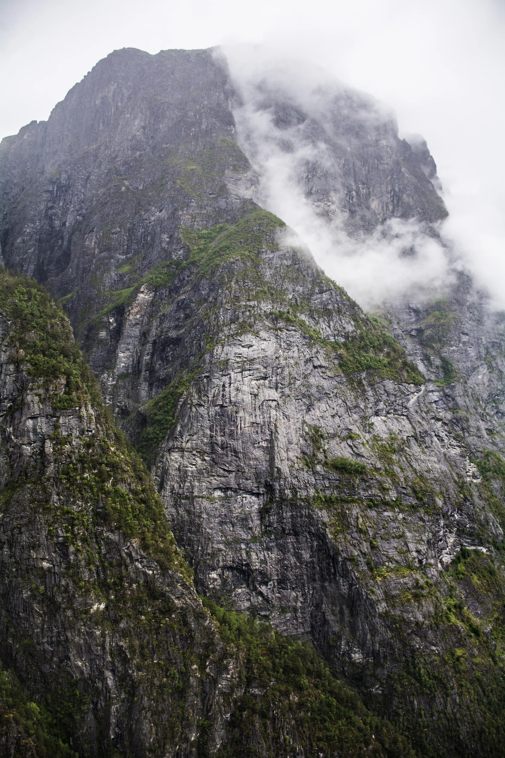 clouds mountian.jpg
