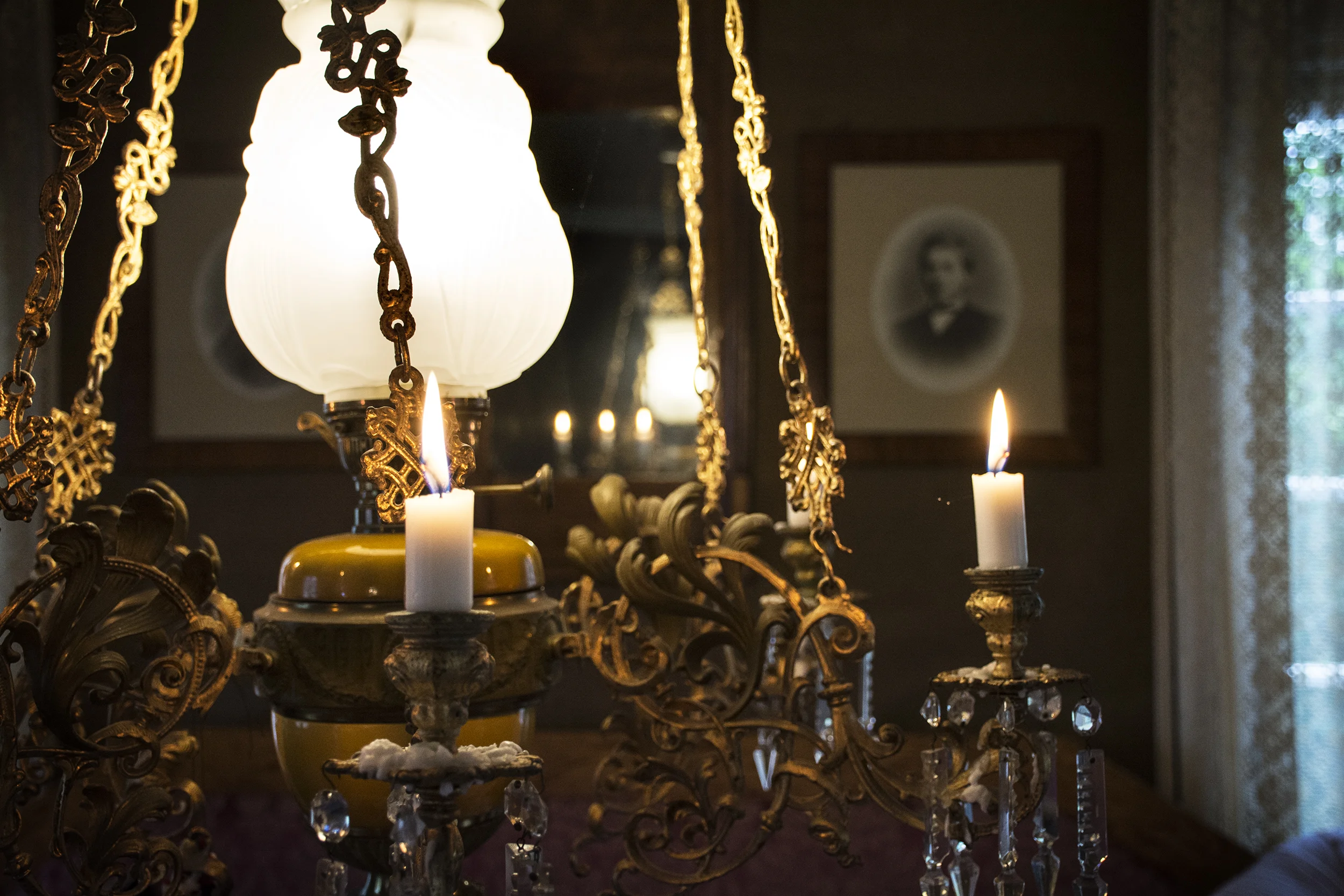 candle cahndilier.jpg