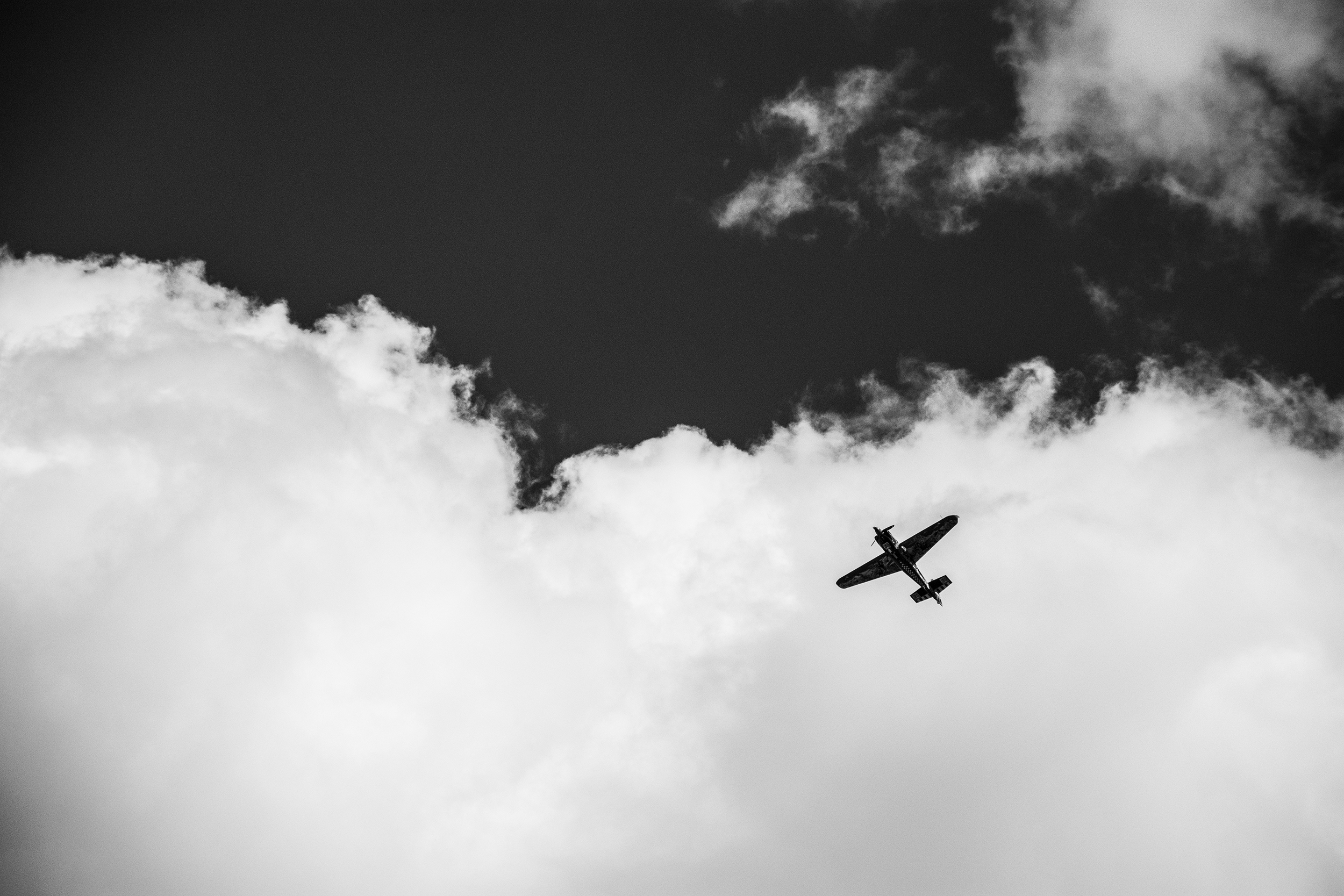 b w cloud plane.jpg