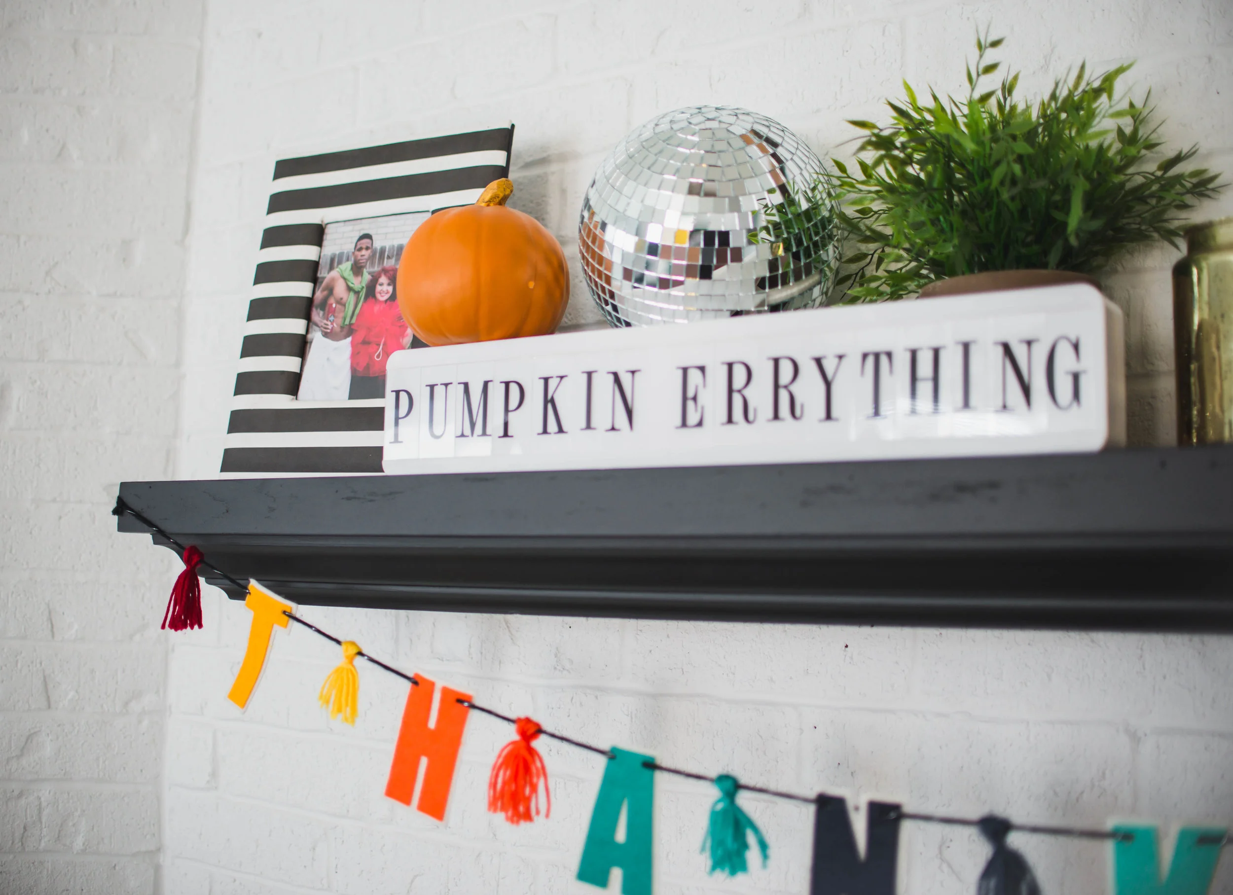fall-halloween-decorations-6.jpg