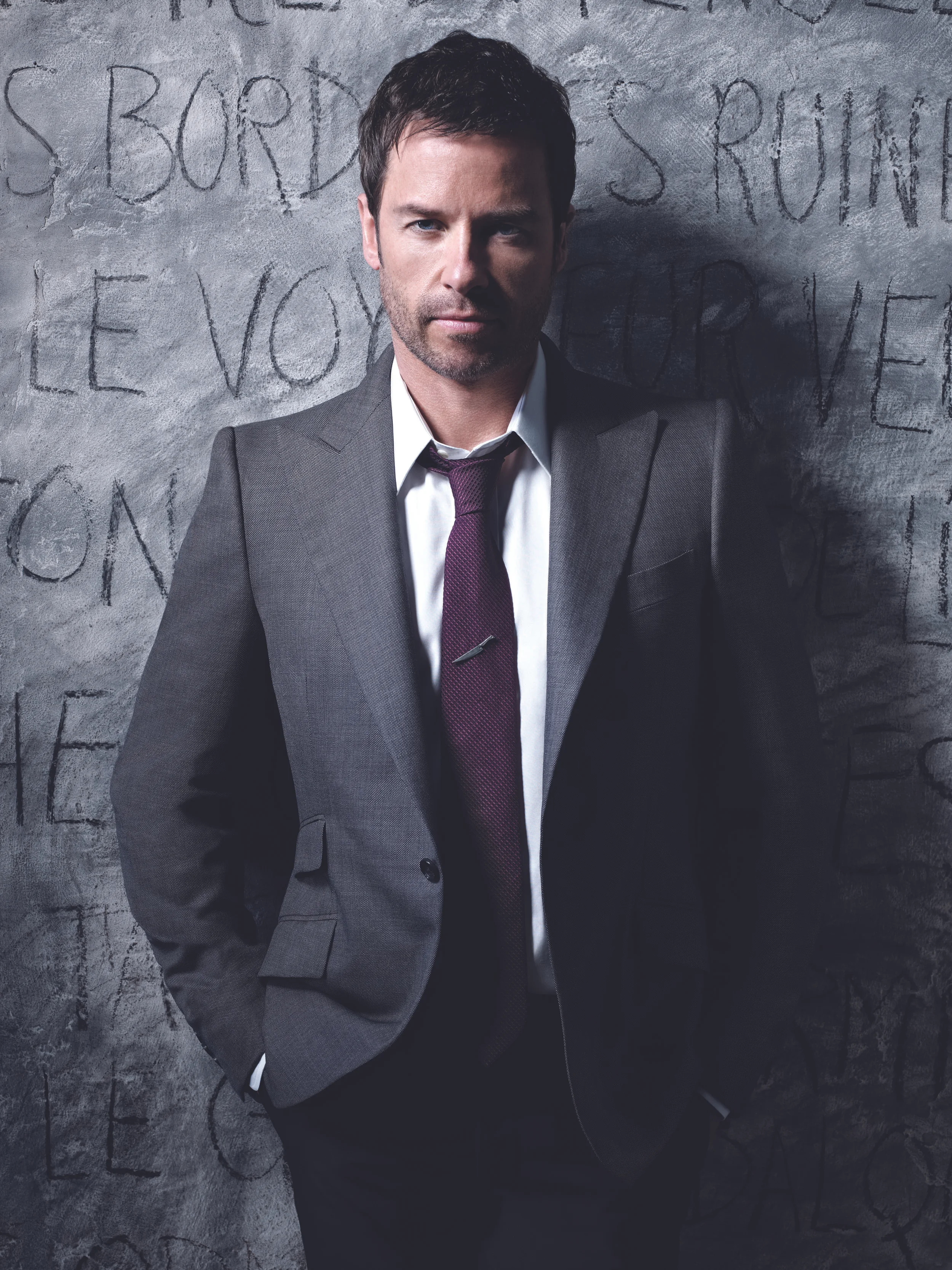 Guy Pearce - Robert Ascroft