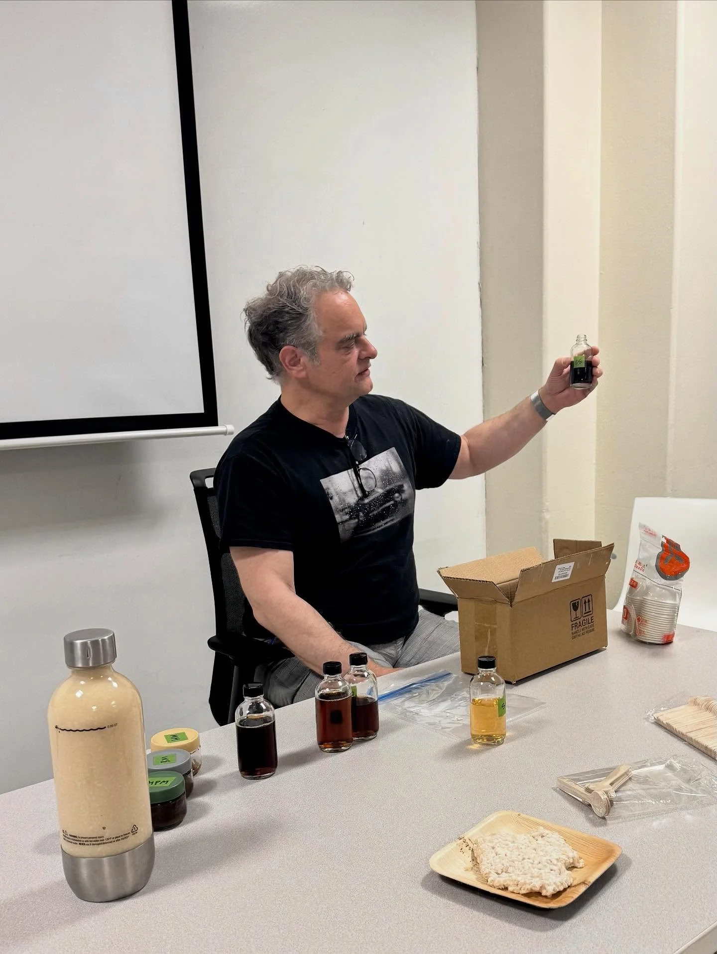 Koji fermentation presentation by Peter Barrett.

#koji #fermentation #aminopaste #aminosauce