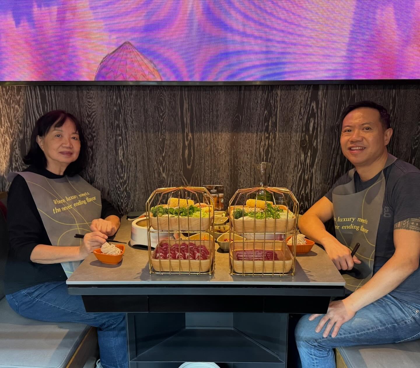 Hot pot with mom.

#hotpot