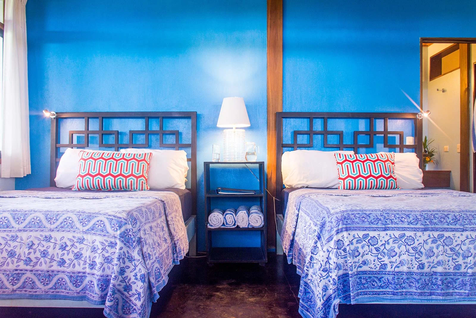 ROOM.2.jpg