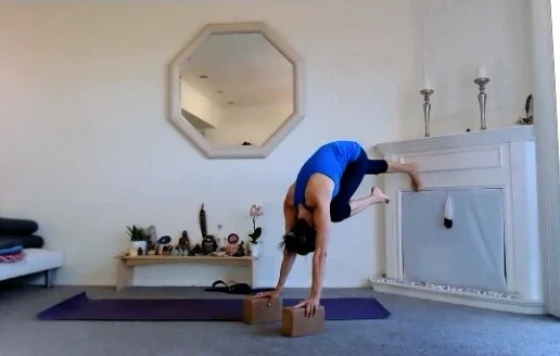 thumbnail_handstand_vaiation_July22nd.jpg