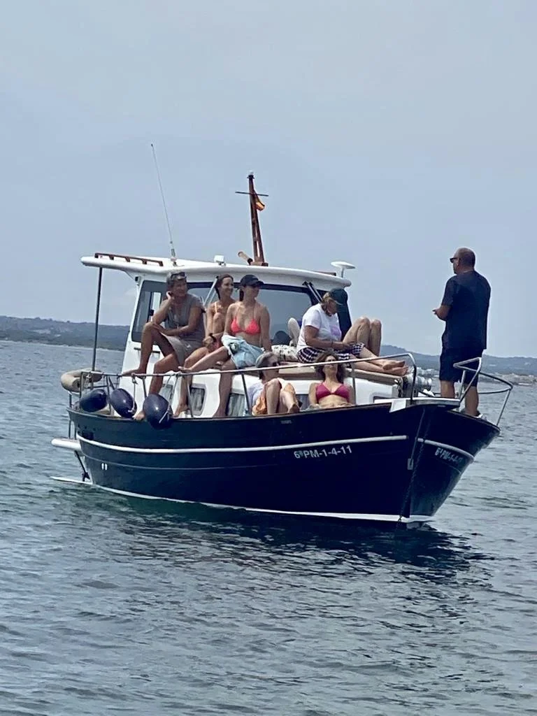 groupboat2.jpg