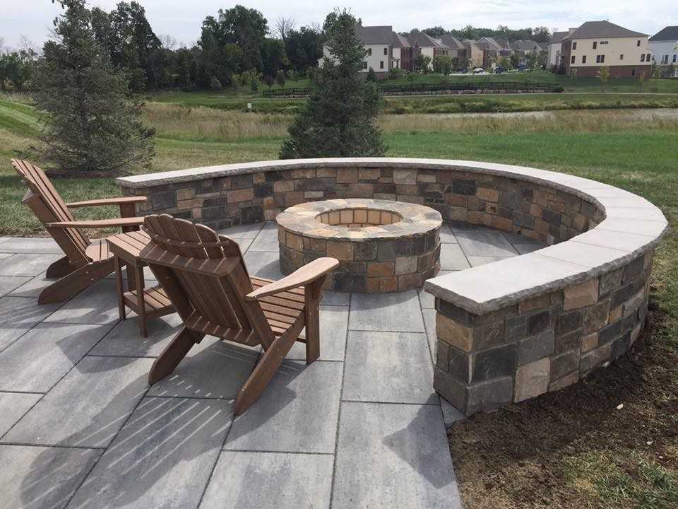 fire pit and wall.png