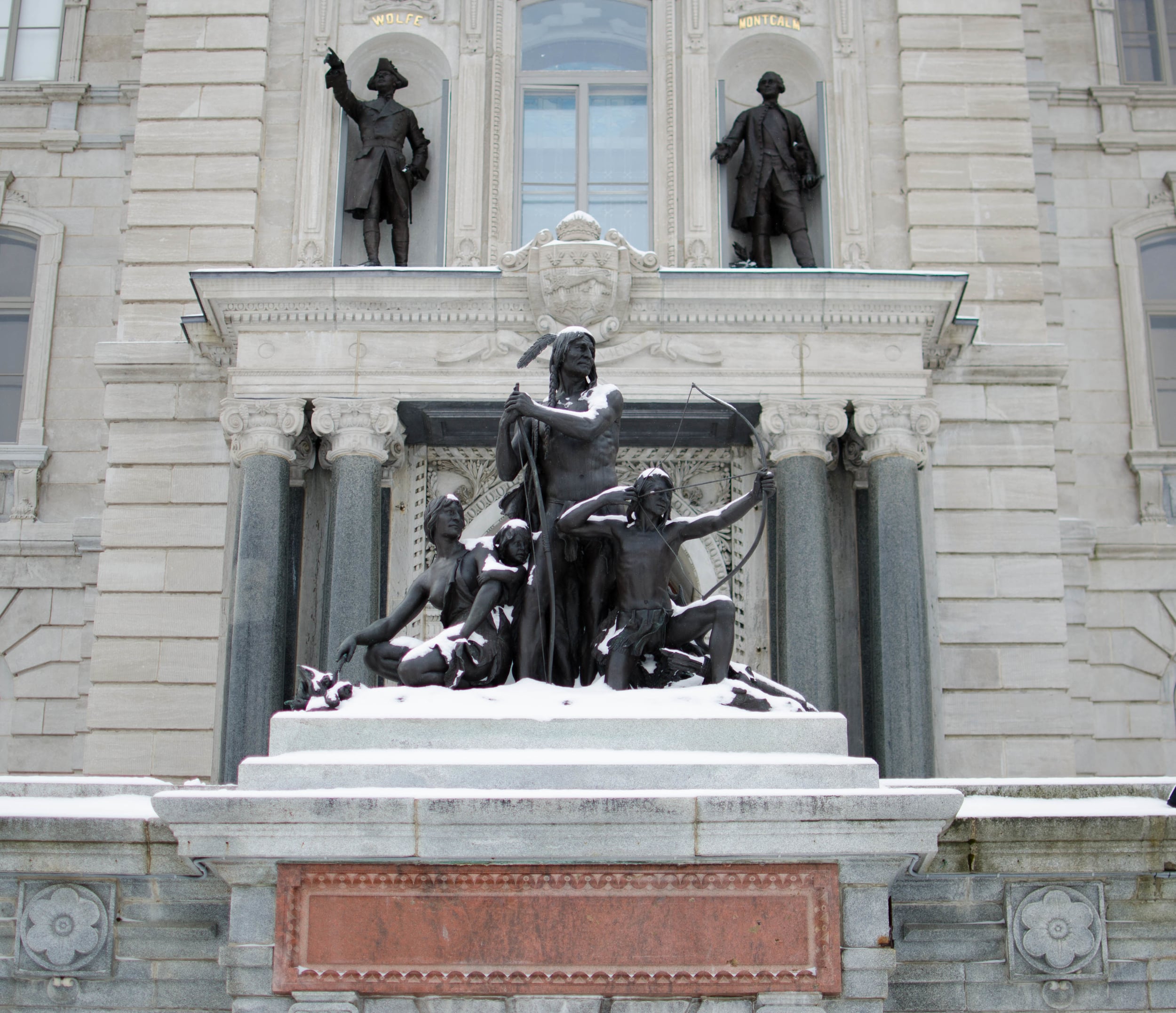  The front of the Parliament building. 