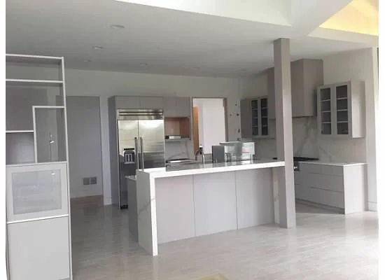 Kitchen 3.jpg