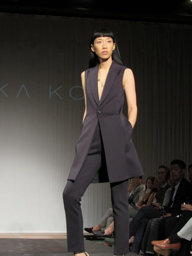Minika Ko 柯詩群的品牌「Kovasky」以勇敢的女強人為形象,打造俐落造型。(記者顏嘉瑩/攝影)