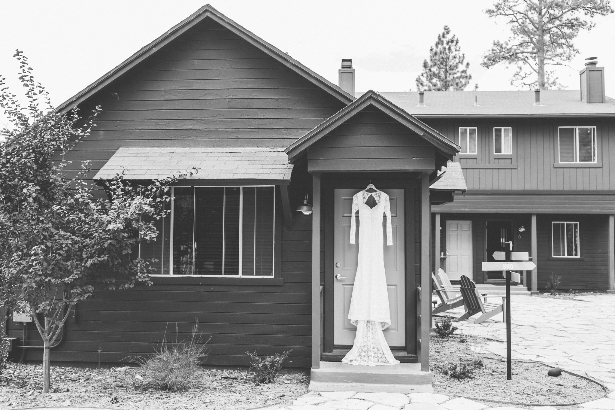 THEDELAURAS_NOONLODGE_BIGBEAR_WEDDING_MOUNTAIN_LAKE_DESTINATION_SHAYVINCE_BLOG0037 12.58.17 PM.jpg
