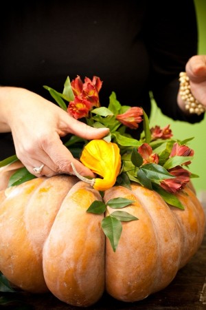 Thanksgiving-Fall-Tablescape-Ideas-From-Holly-Chapple-10-300x450.jpg