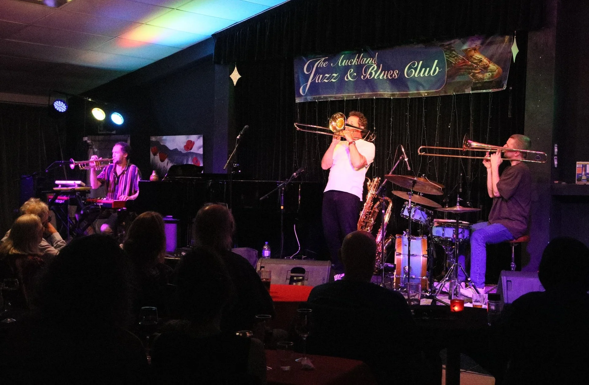 Love Square - 11-11-25