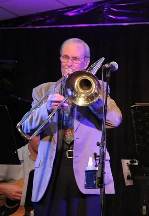 Merv Thomas
