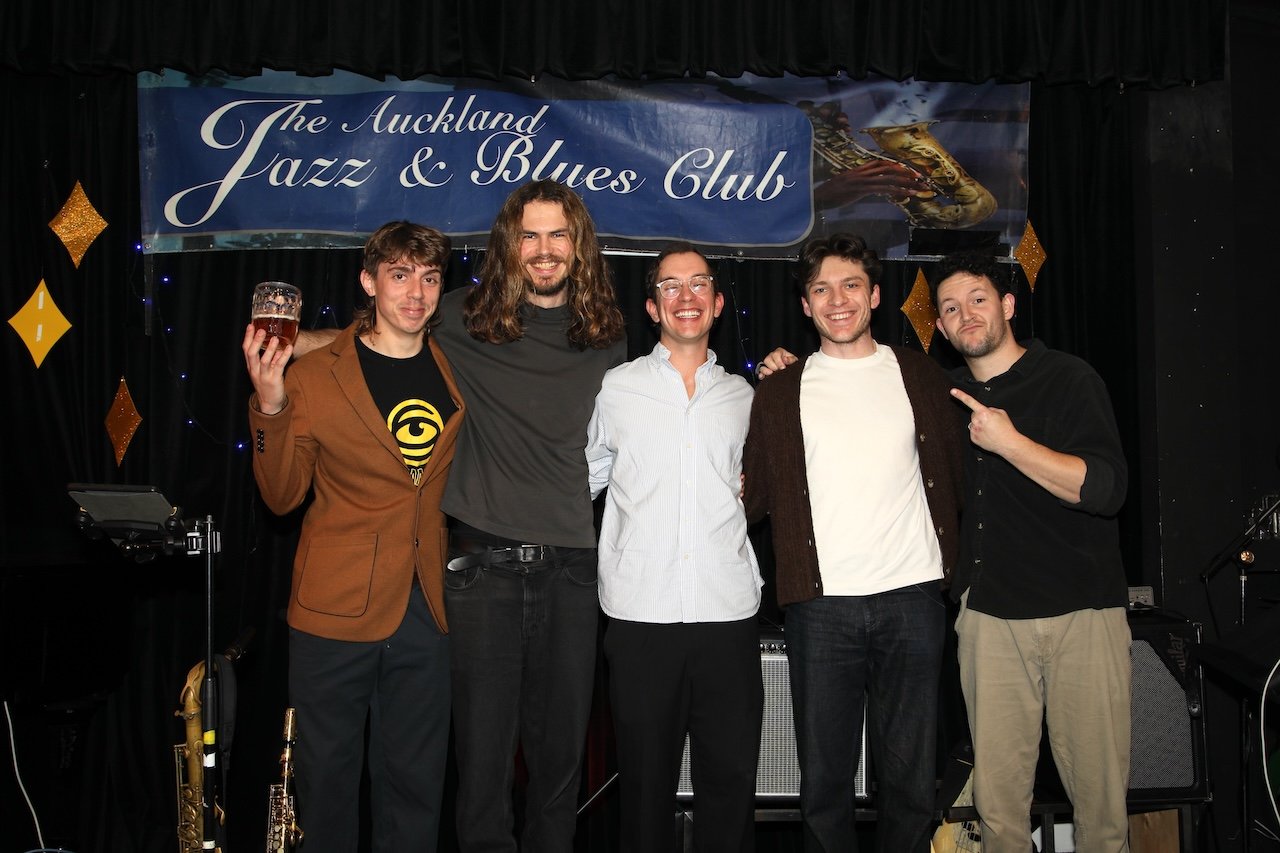 The Alex Pipes Band - 11-8-26