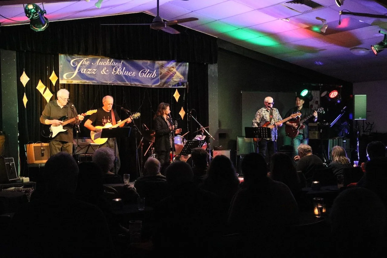 Blue Collar Band_25-8-26 31.JPG