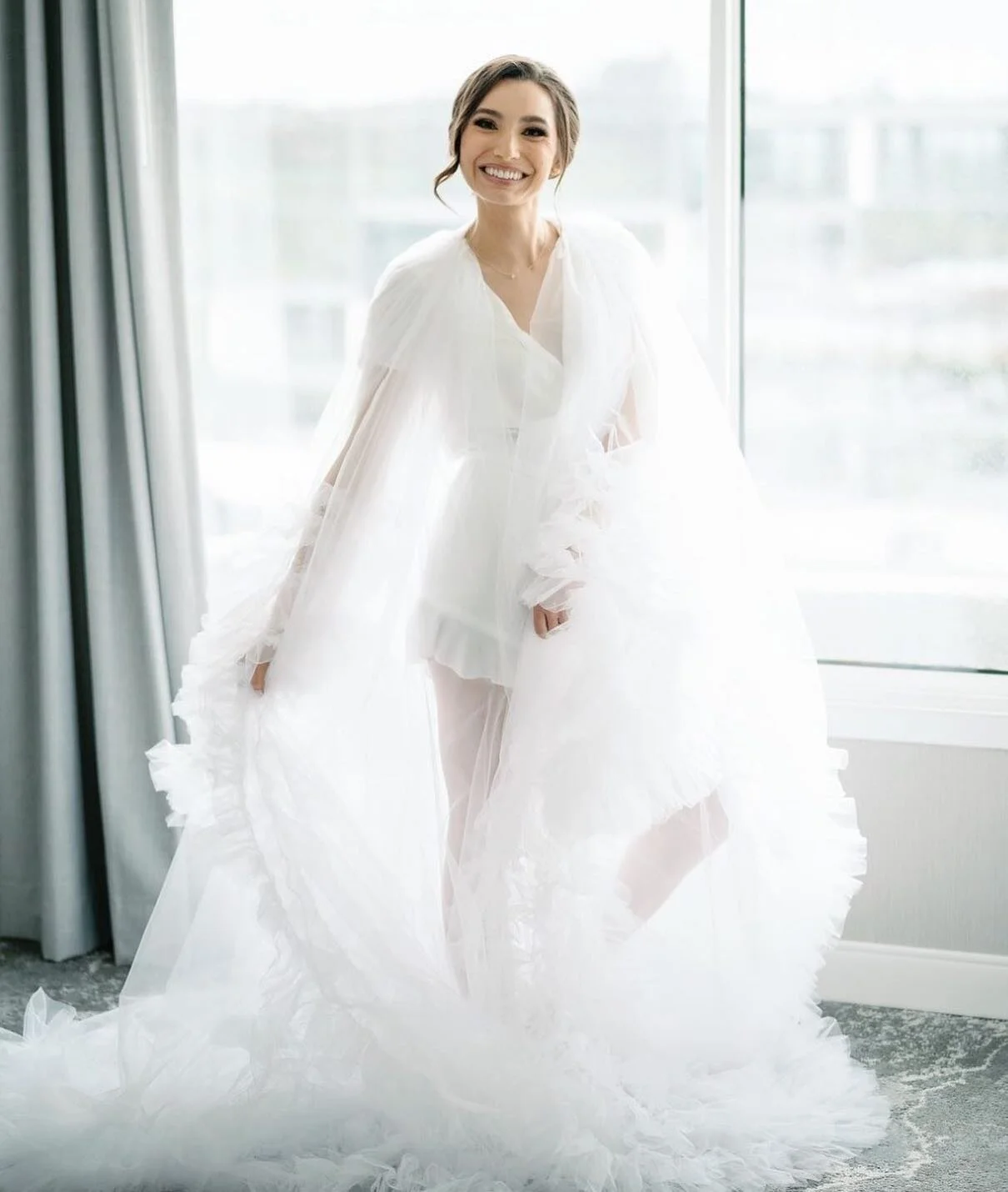 Doesn&rsquo;t it get any more gorgeous than this? #bridalGoals 😍

Brides Hair + Bridal Party | @designvisage
DV Artists |  #DVJoey #dvalondra 
Venue Ceremony | @loyolamarymount
Venue Reception | @hiltonculvercity
Coordination | @somethingborrowedwed