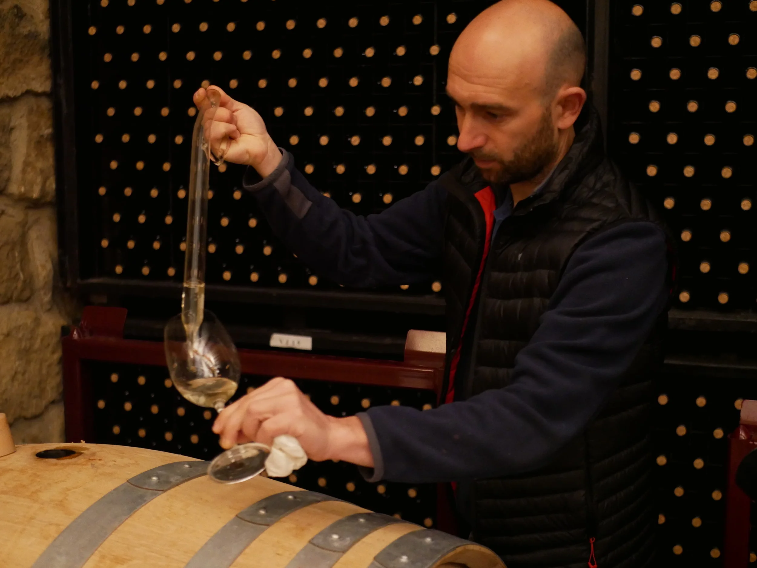Rioja, Act I