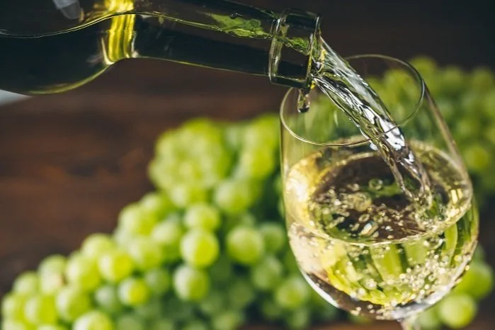 The Rodney Dangerfield of Bordeaux: White Wines
