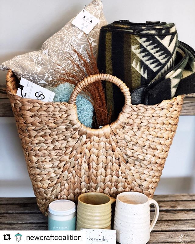 GIVEAWAY!! Head on over to @newcraftcoalition to enter to win the ultimate winter bundle ❄️ #Repost @newcraftcoalition
・・・
G I V E A W A Y &bull; We&rsquo;ve teamed up with @outsidetheshape and some of our favourite vendors to giveaway the ultimate w