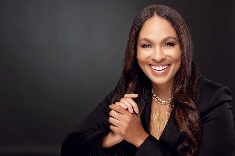 Host and Honorary MC Adai Lamar