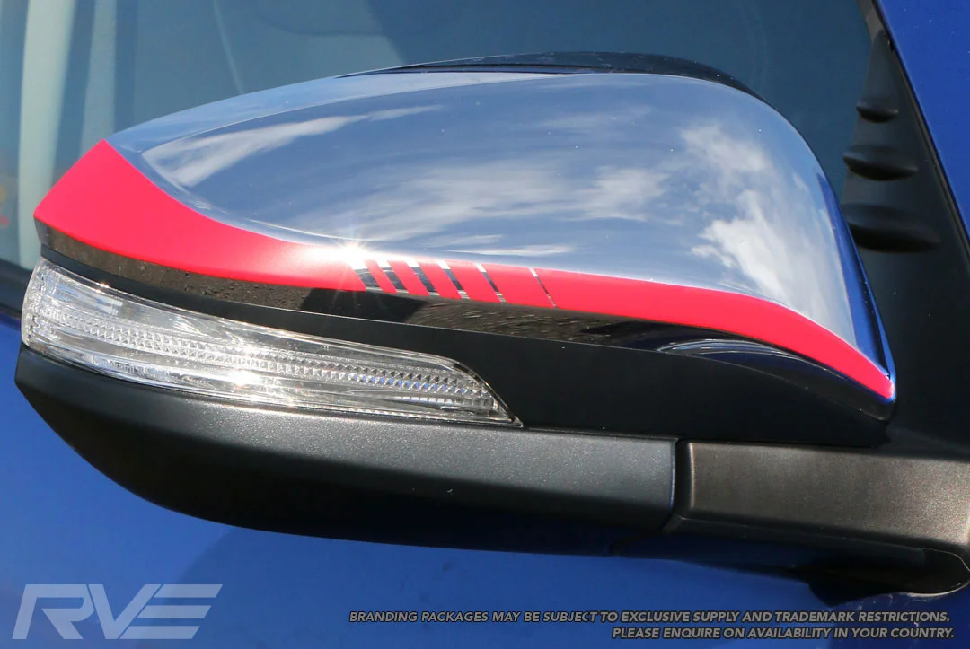 Toyota_Hilux_Gladiator_Decal_Detail_wing_mirror.jpg