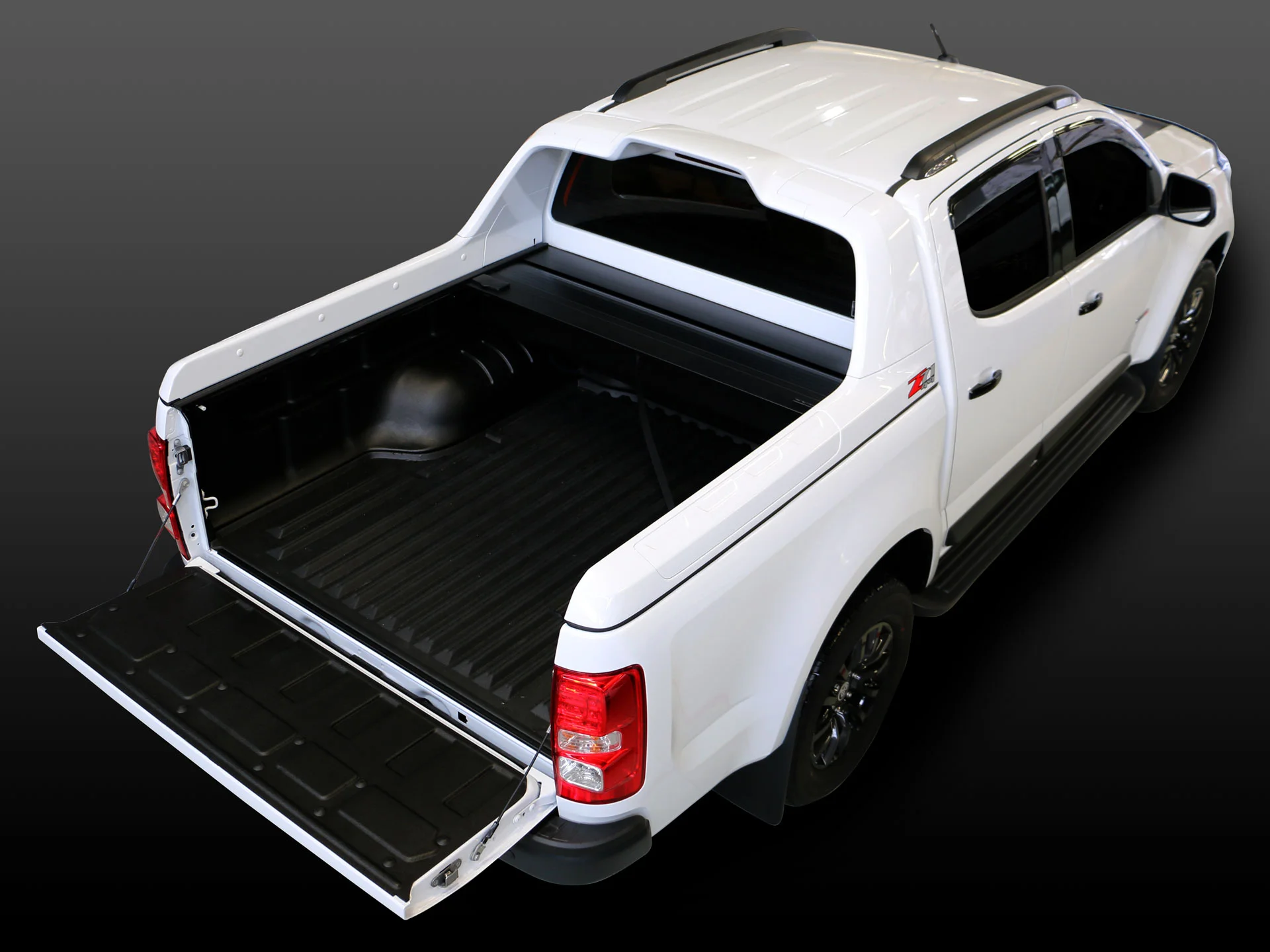 Holden Colorado Z71 with ROC Retractable Hard-Lid