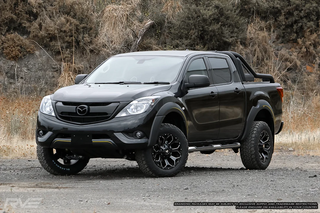 FLARE OFFSET Hunter – Performance / SUV Size: 18 x 9 Colour: Matte black with machining