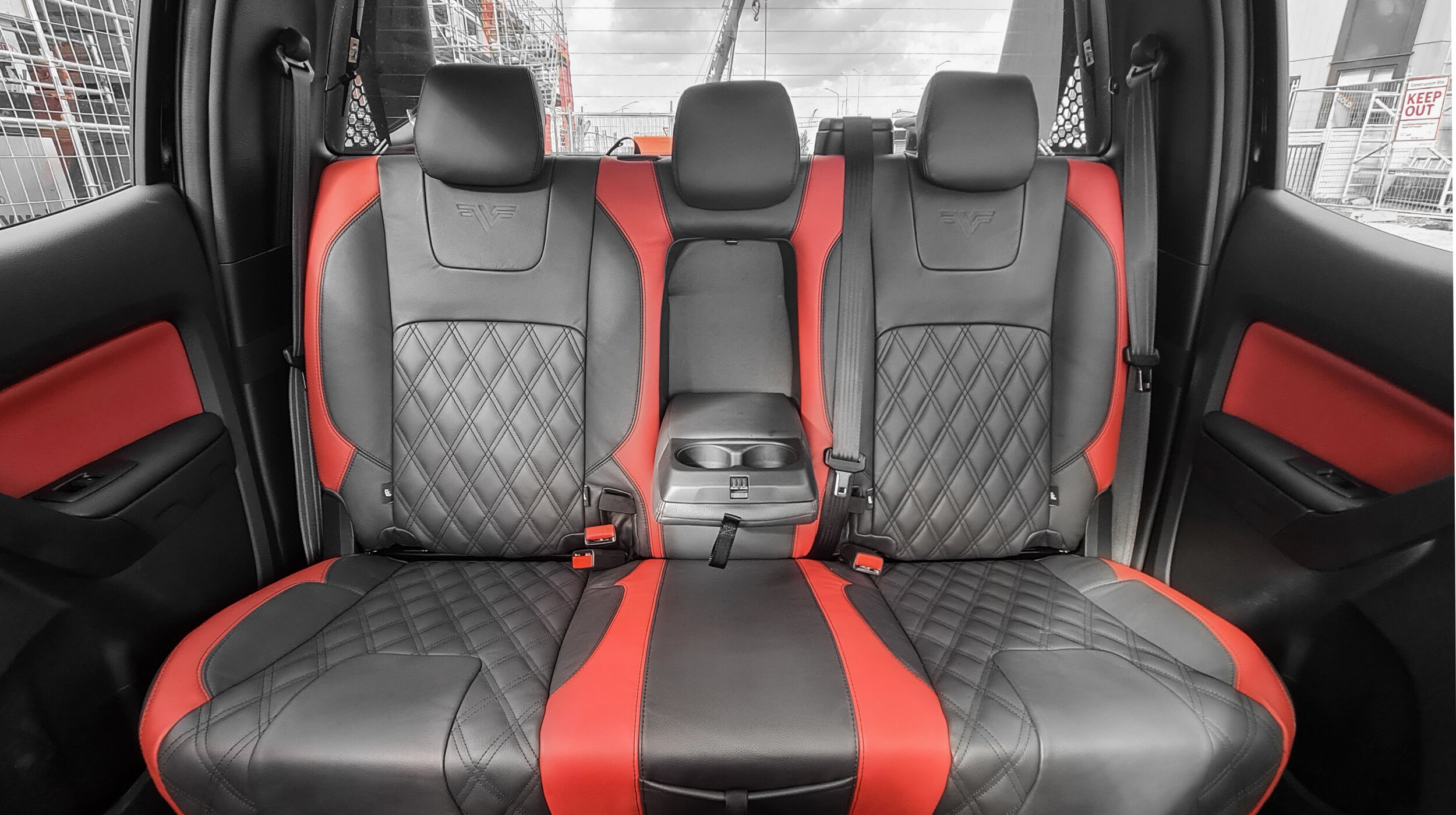 FORD RANGER III Customisé Sitzbezüge exclusive cuir synthétique avec alkantra Rouge 