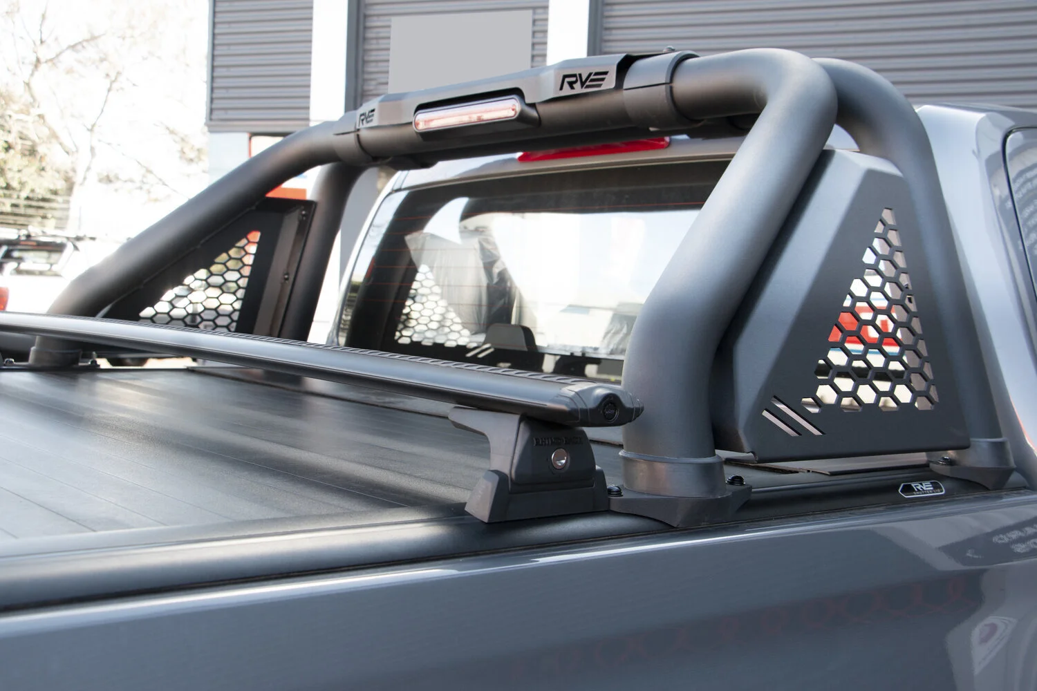 RVE+Sports+Bar,+shutterlid+and+roof+racks (1).jpg