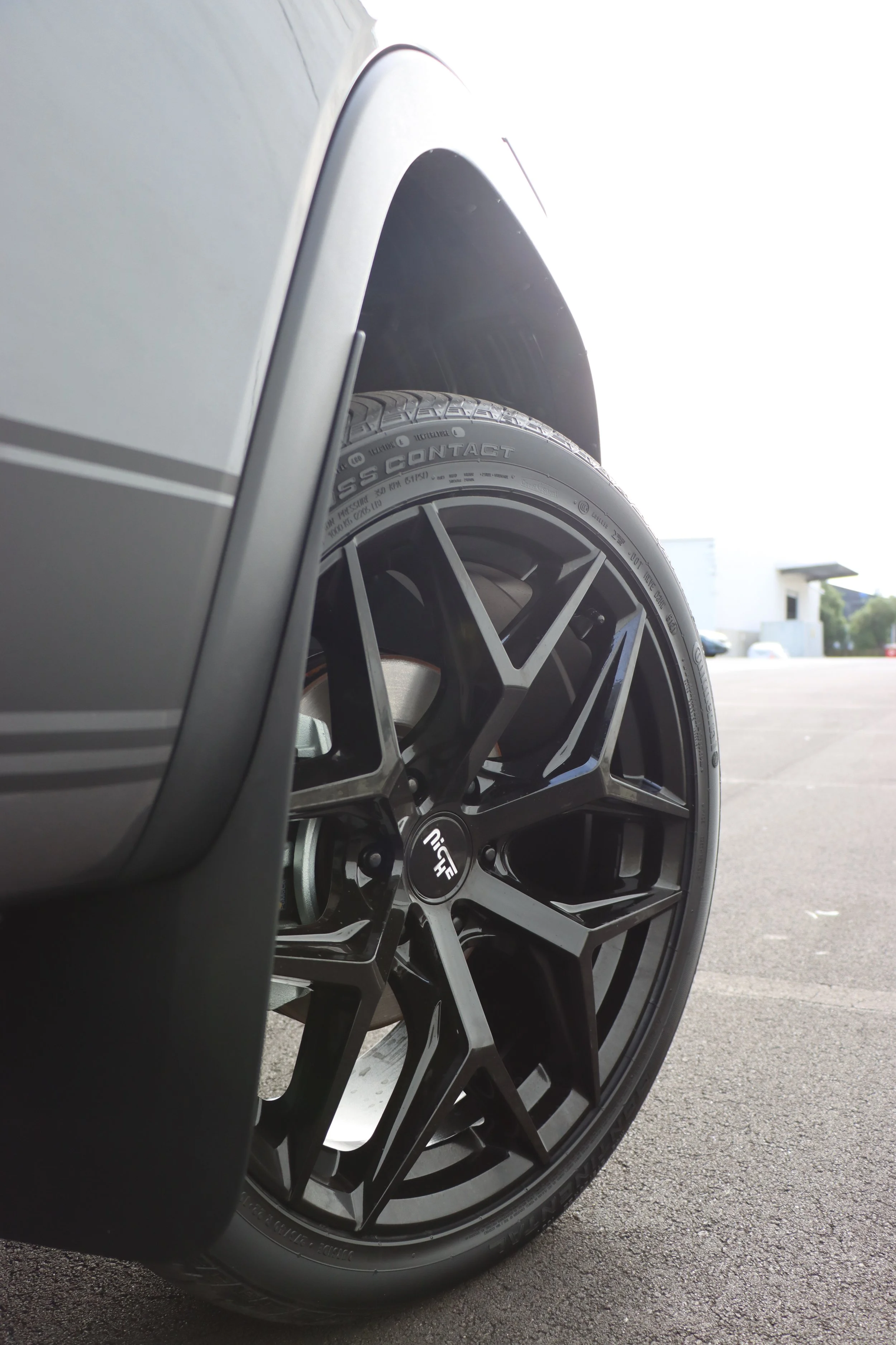 RVE_2023_VW_Amarok_XRS_Black_Niche_Rims.JPG