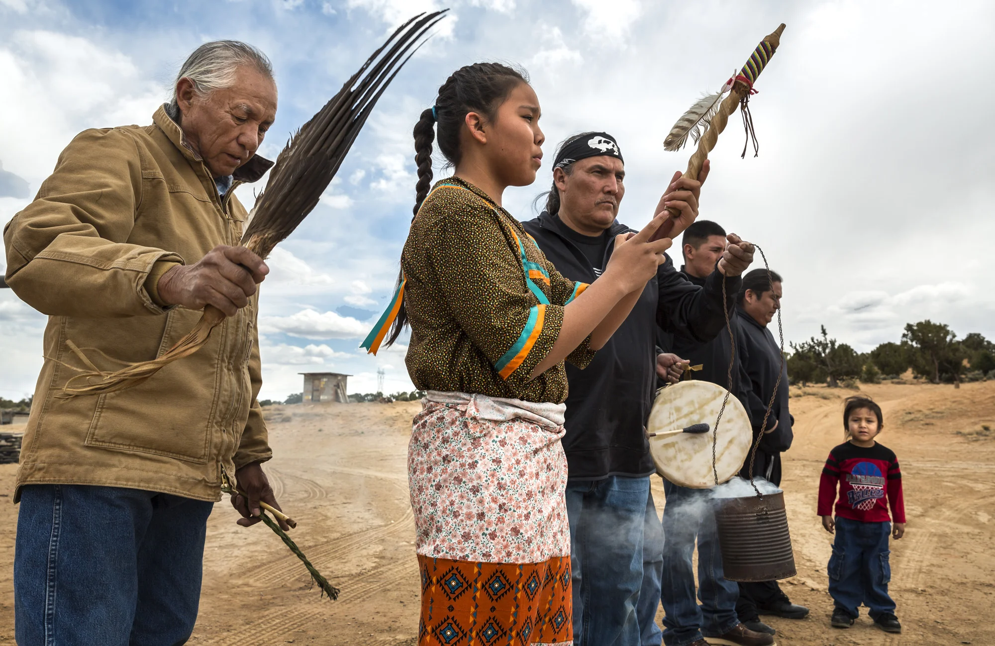 PINON, NAVAJO NATION, ARIZONA, 5 APRIL 2014: Scenes from a Navajo sweat lodge and pipe smoking ceremony, Pinon, Arizona. The sweat lodge is a purification ritual involving hot rocks and sage, as well as drumming and chanting. The Pipe smoking ceremony is a giving of thanks for the four seasons and their role in nature. (Photo by Brent Stirton/Rpeortage for Le Figaro.)